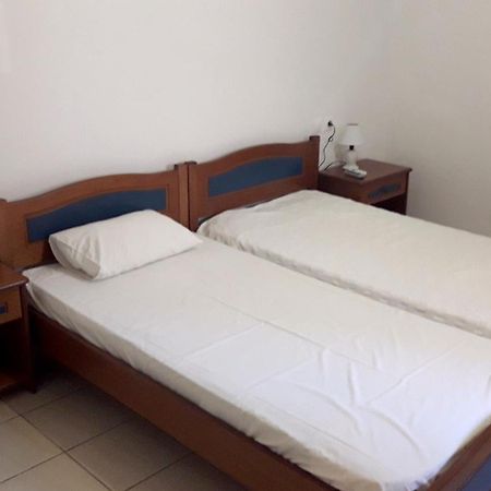 Theofilos Appartements Livadi  ห้อง รูปภาพ