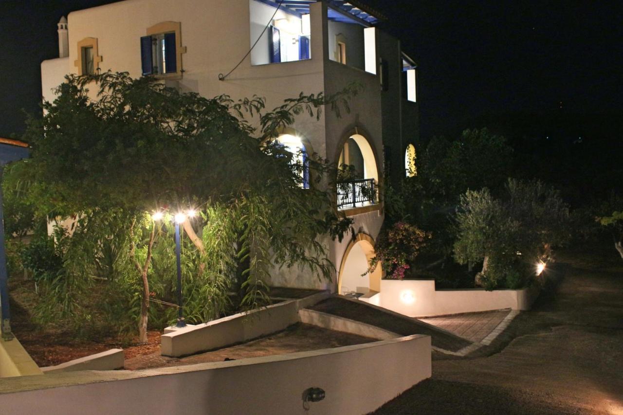 Theofilos Appartements Livadi  ภายนอก รูปภาพ