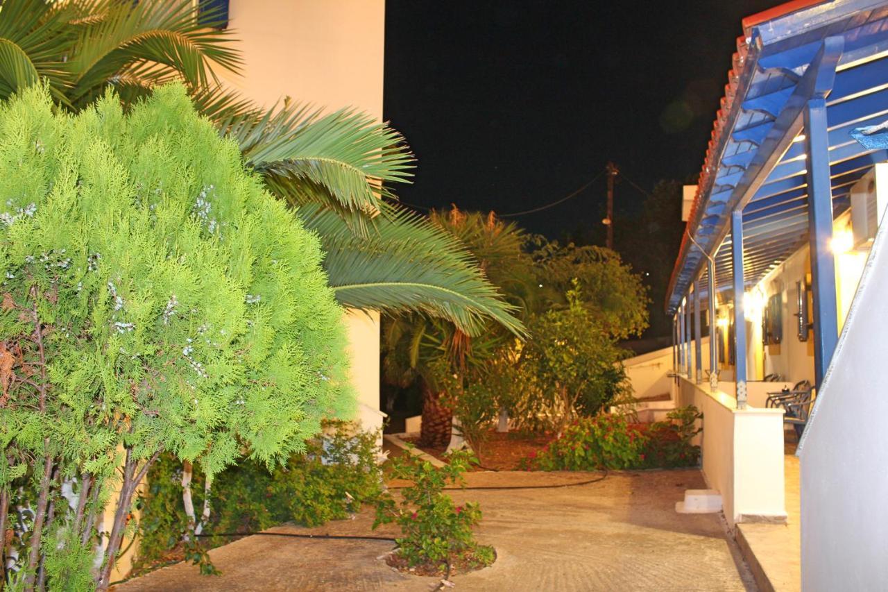 Theofilos Appartements Livadi  ภายนอก รูปภาพ