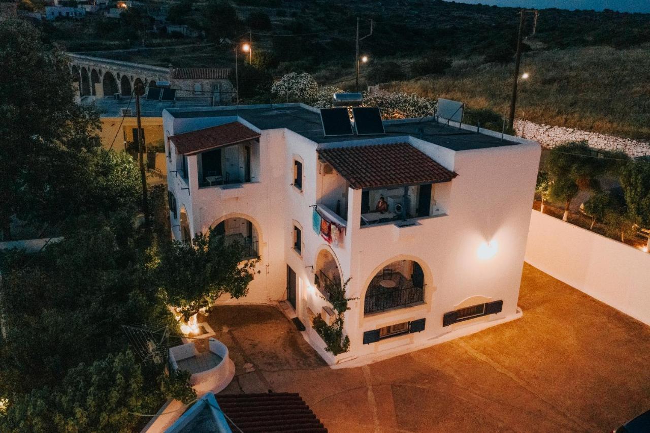 Theofilos Appartements Livadi  ภายนอก รูปภาพ