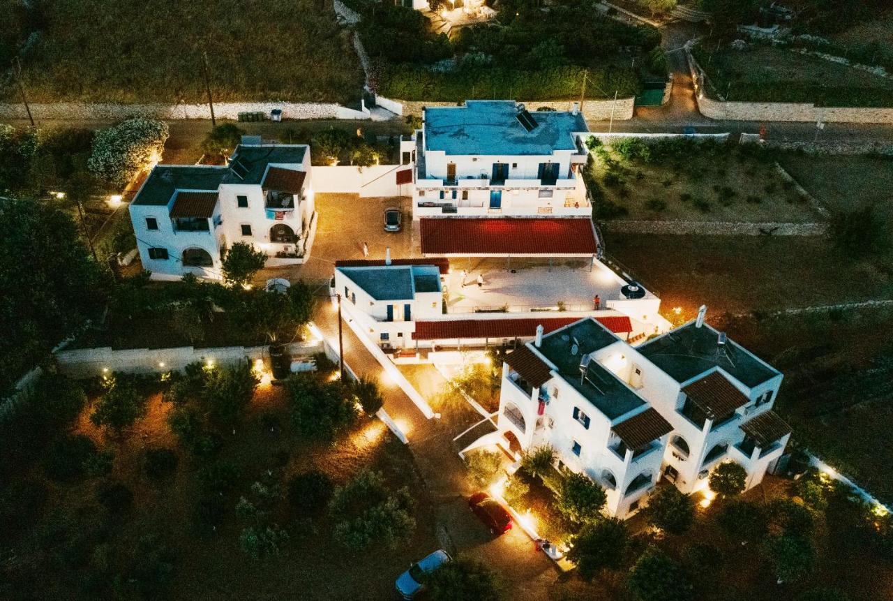 Theofilos Appartements Livadi  ภายนอก รูปภาพ