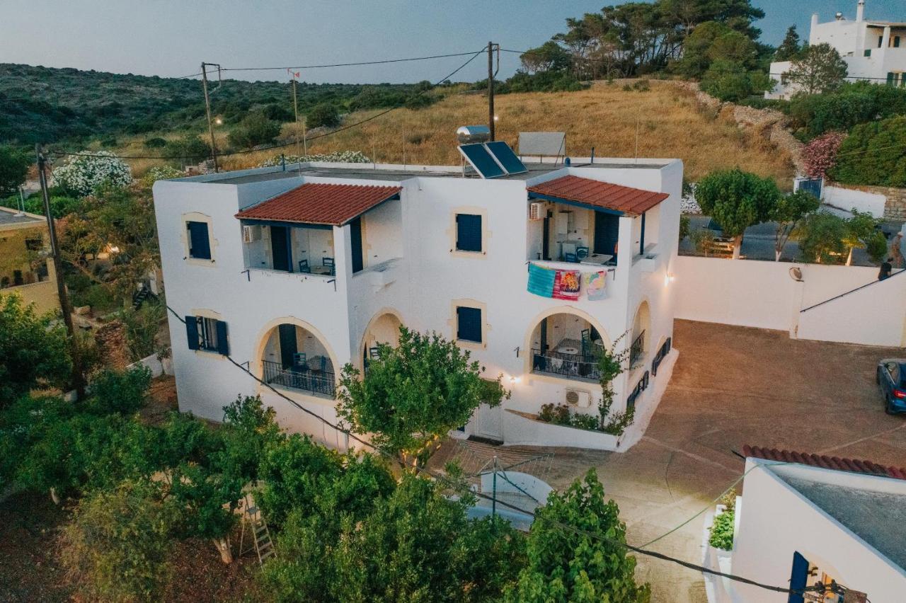 Theofilos Appartements Livadi  ภายนอก รูปภาพ