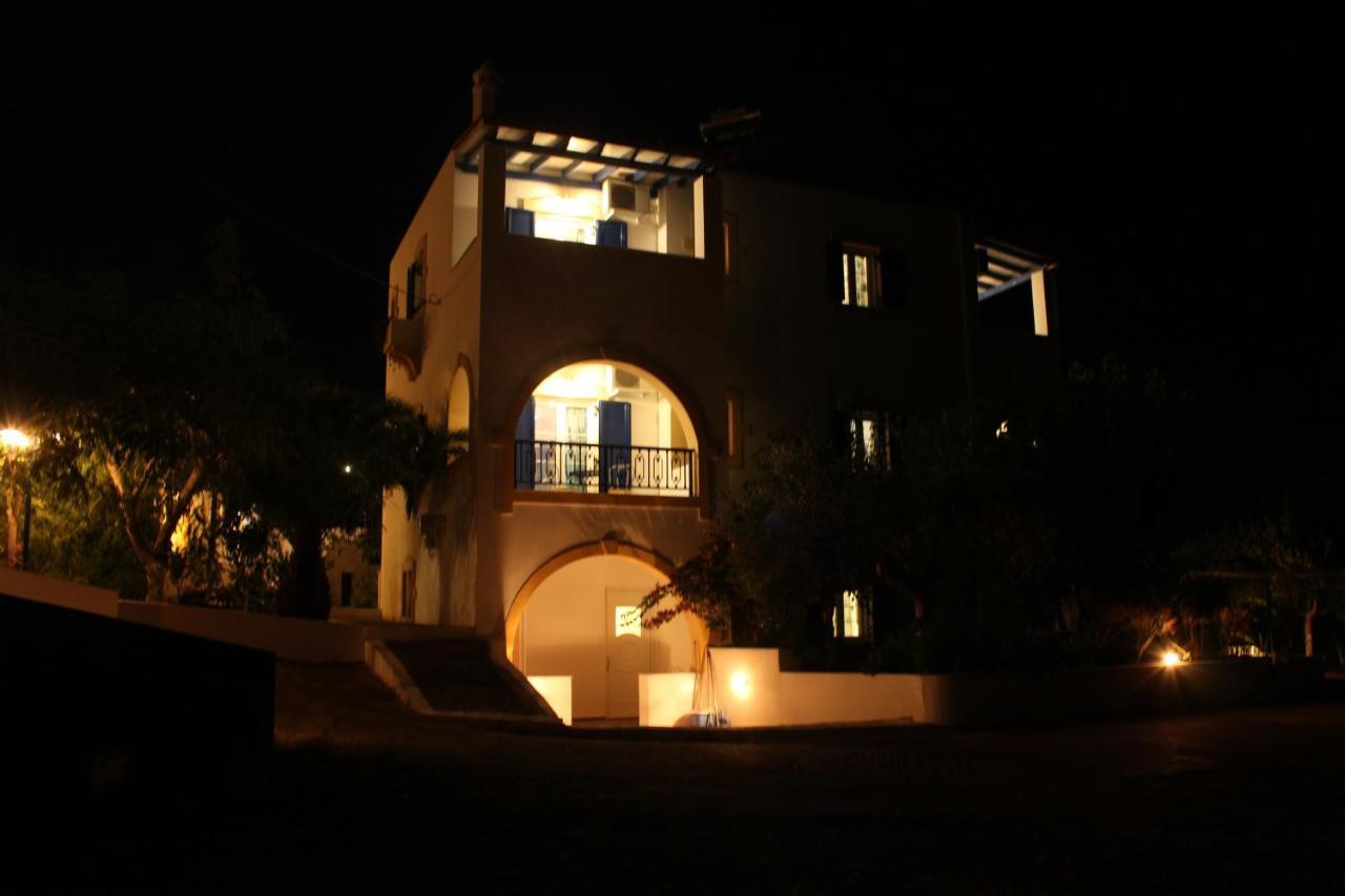Theofilos Appartements Livadi  ภายนอก รูปภาพ