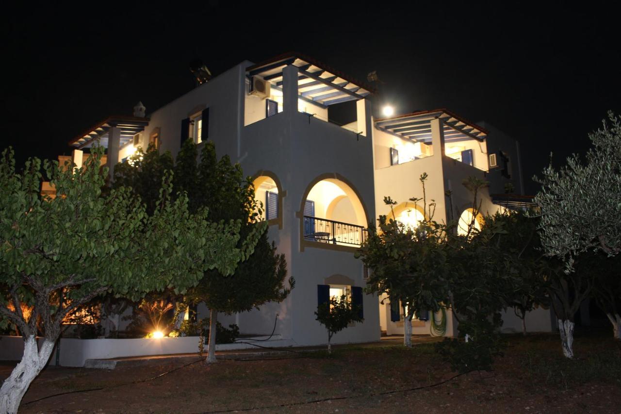Theofilos Appartements Livadi  ภายนอก รูปภาพ
