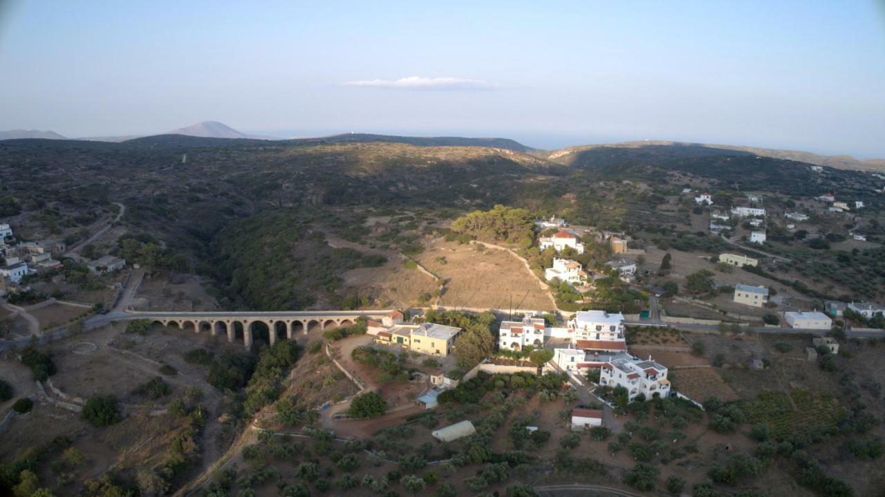Theofilos Appartements Livadi  ภายนอก รูปภาพ
