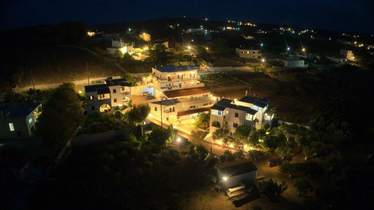 Theofilos Appartements Livadi  ภายนอก รูปภาพ